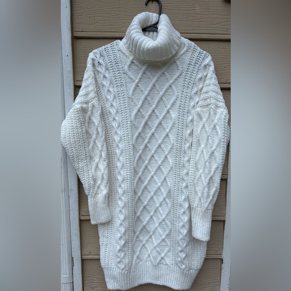 NWT- QED London turtle neck cable knit Sweater Dress - Picture 6 of 11